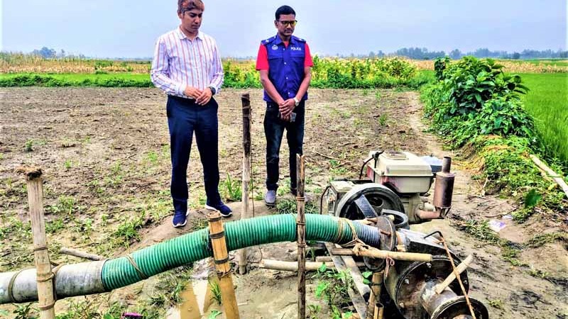 অবৈধ বালু উত্তোলনকারীদের ড্রেজার ধ্বংস