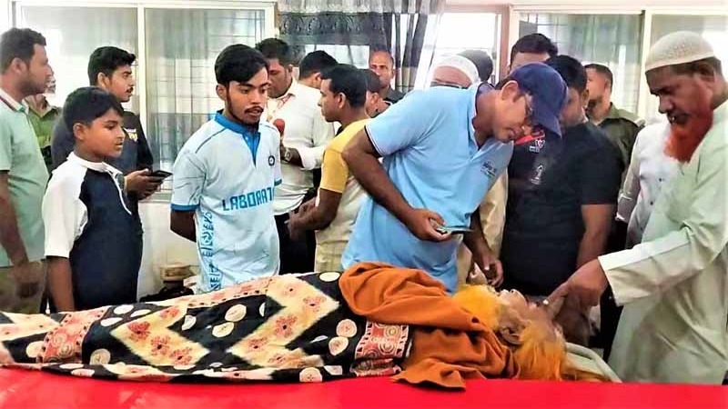 টাঙ্গাইল মেডিকেলে মাথায় অক্সিজেন সিলিন্ডার পড়ে রোগীর মৃত্যু