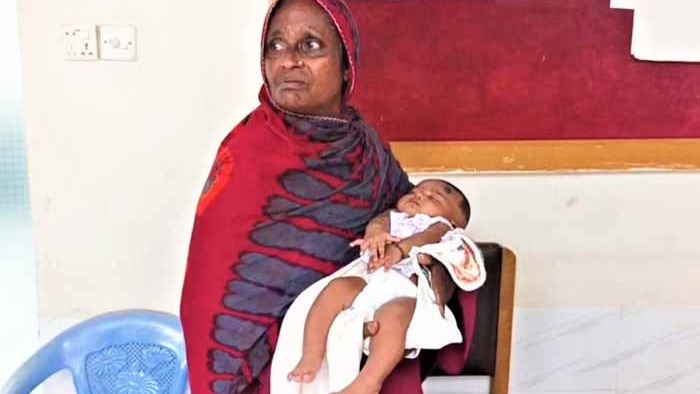 হামে আক্রান্ত শিশুকে জলাতঙ্কের ভ্যাকসিন পুশ!