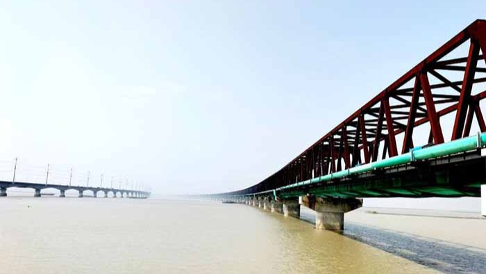 ঈদযাত্রায় যমুনাসেতুর ‘বটলনেক’ মহাসড়কে জটের শঙ্কা 