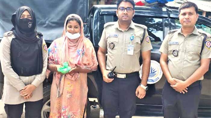 ইয়াবাসহ নারী মাদক কারবারি গ্রেপ্তার
