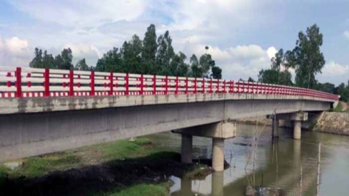টাঙ্গাইল এলজিইডির ৯ হাজার কিমি সড়কে গ্রামীণ বিপ্লব!