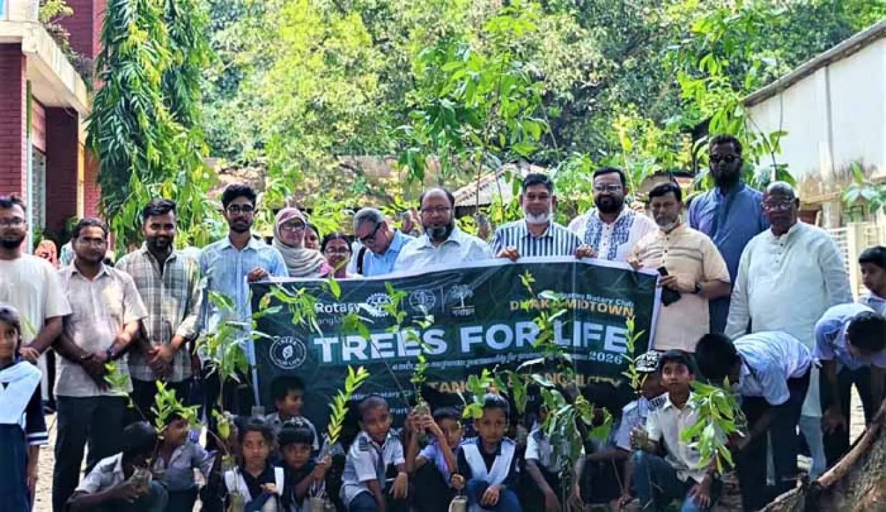 রোটারি ক্লাবের বৃক্ষরোপণ কর্মসূচি পালিত