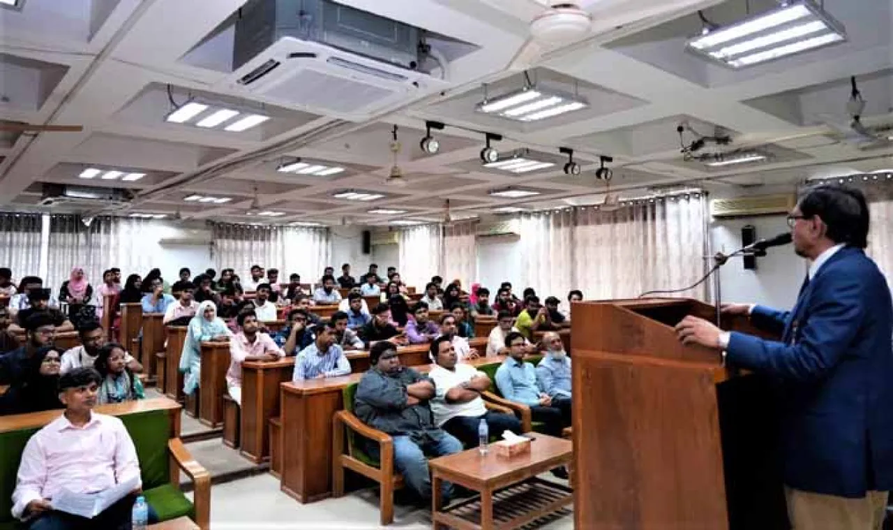 ভাসানী বিশ্ববিদ্যালয়ে ৫০ বছরের মাস্টার প্ল্যান প্রণয়নে মতবিনিময় সভা অনুষ্ঠিত