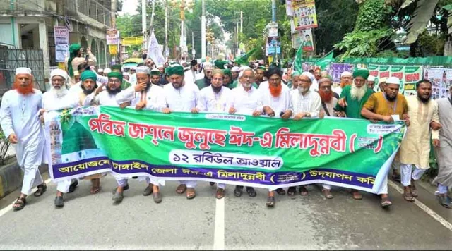 বিশ্ব মুসলিম উম্মাহর কল্যাণে বিশেষ মোনাজাত