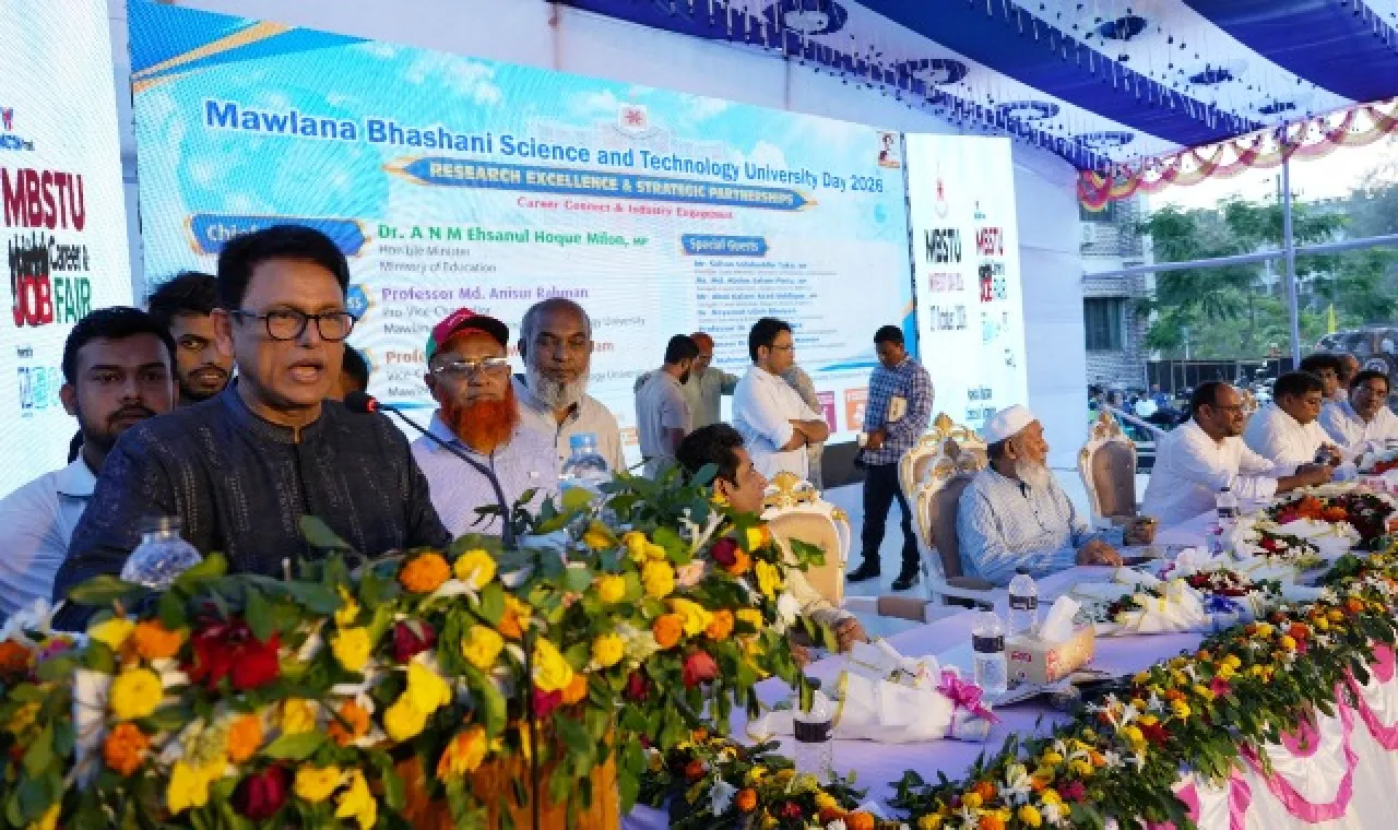 শুধু সার্টিফিকেটে লাভ নেই এআই-এর সঠিক নিয়ম জানতে হবে :: শিক্ষামন্ত্রী